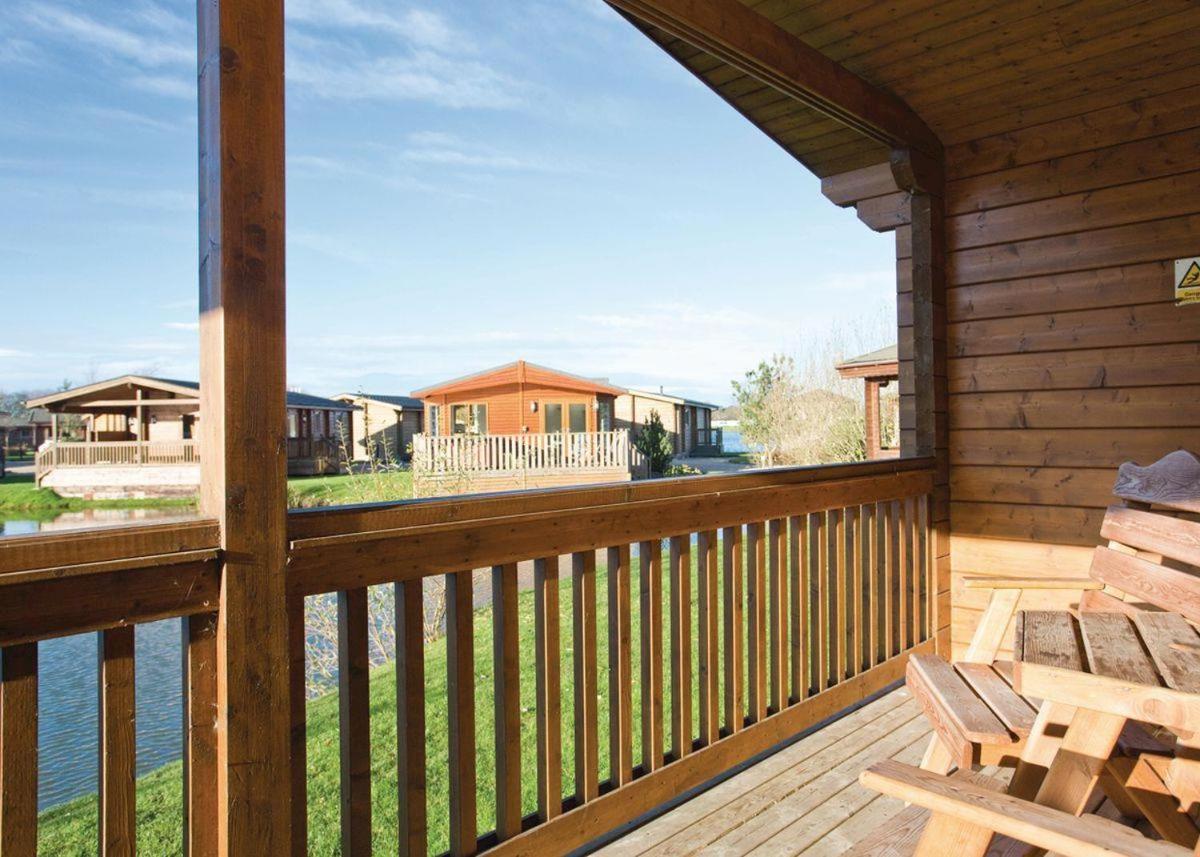 Dacre Lakeside Park Hotel Brandesburton Eksteriør billede