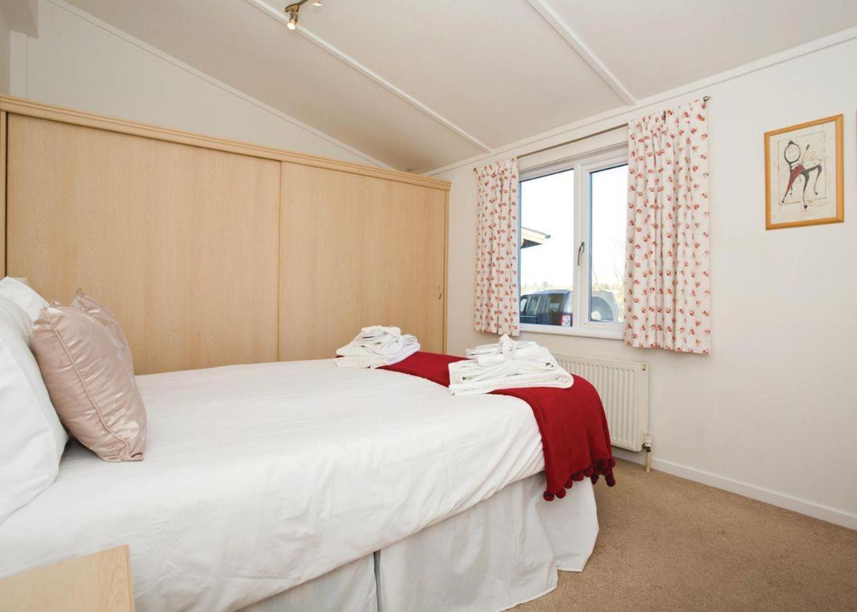 Dacre Lakeside Park Hotel Brandesburton Eksteriør billede
