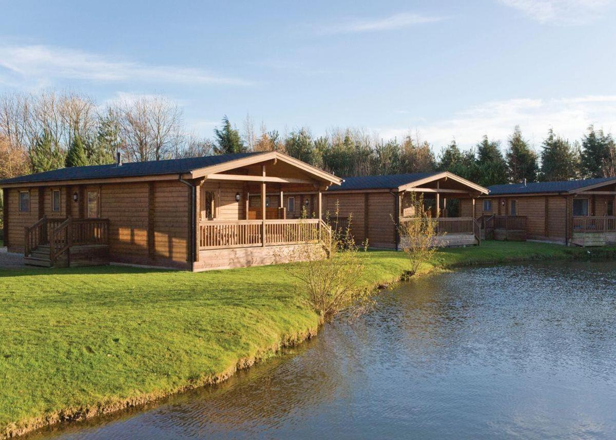 Dacre Lakeside Park Hotel Brandesburton Eksteriør billede