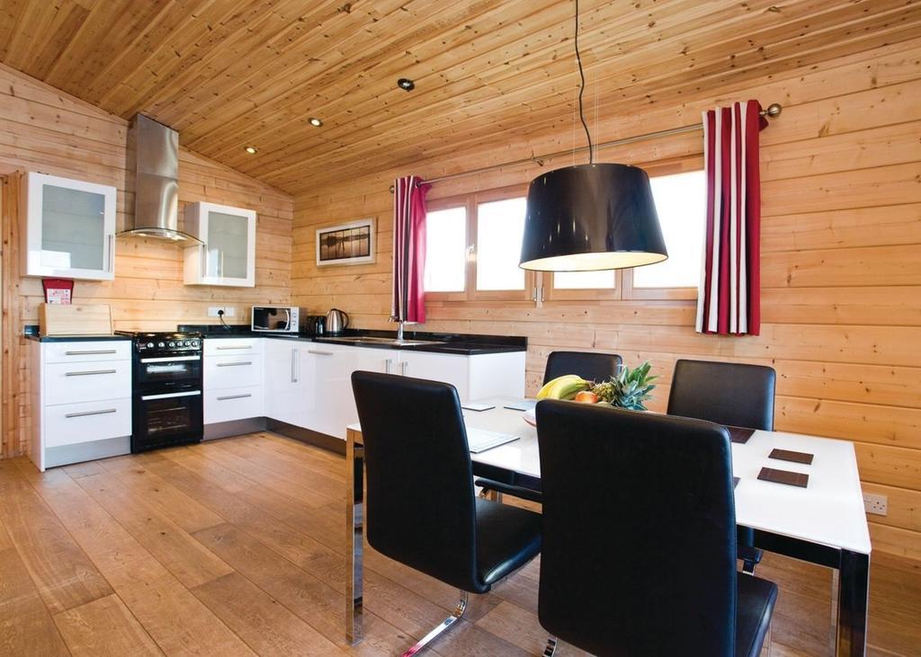 Dacre Lakeside Park Hotel Brandesburton Eksteriør billede