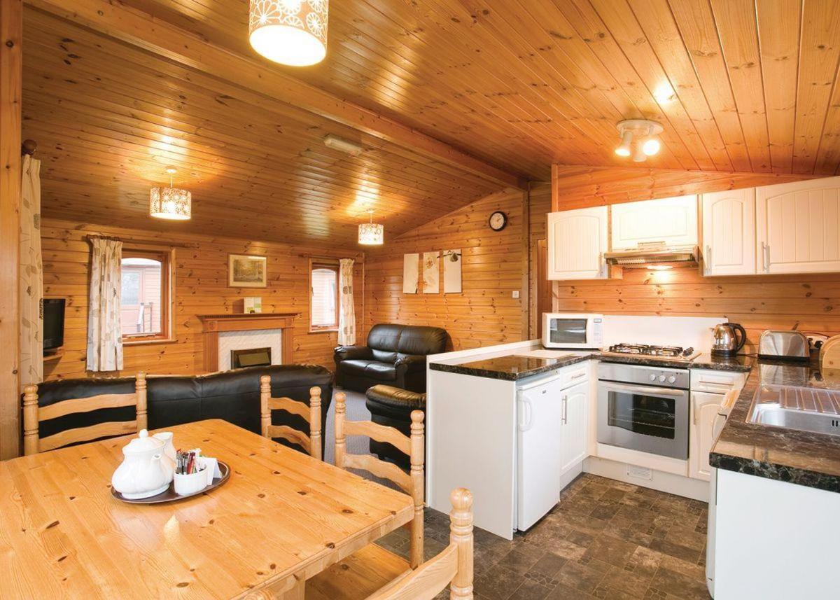 Dacre Lakeside Park Hotel Brandesburton Eksteriør billede